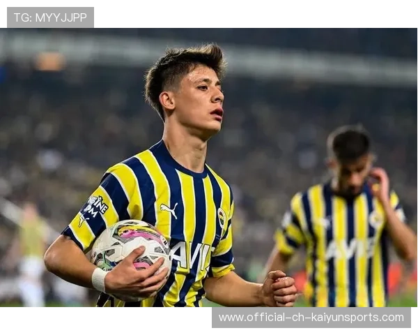 阿森纳盯顶级锋线新目标，却被皇马突然截胡，皇马阿森纳传奇