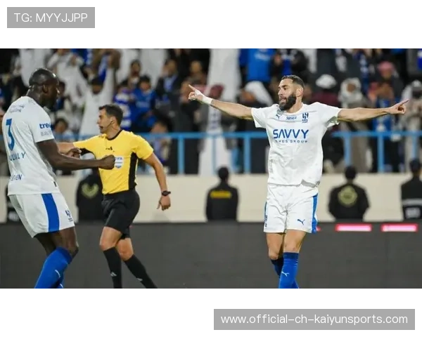 力挺本泽马,利雅得新月巨星首秀表现完美 力挺本泽马,利雅得新月巨星首秀表现完美